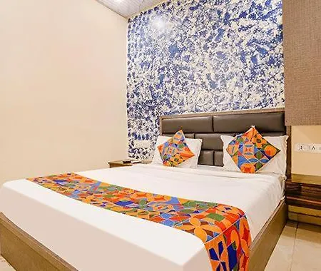 Glitz New United Nr International Airport 4* Mumbai