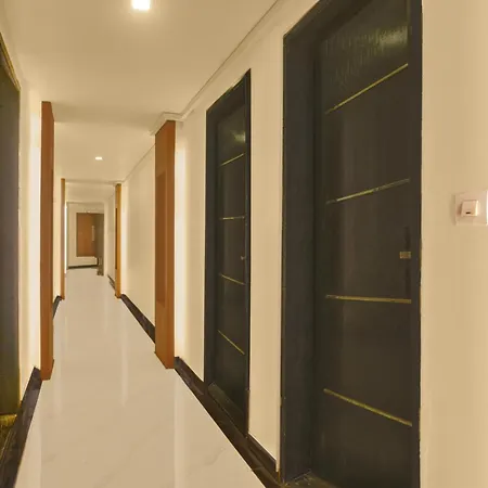 Collection O Lodha Experia Mall Dombiwali Formerly Rr 3* Mumbai
