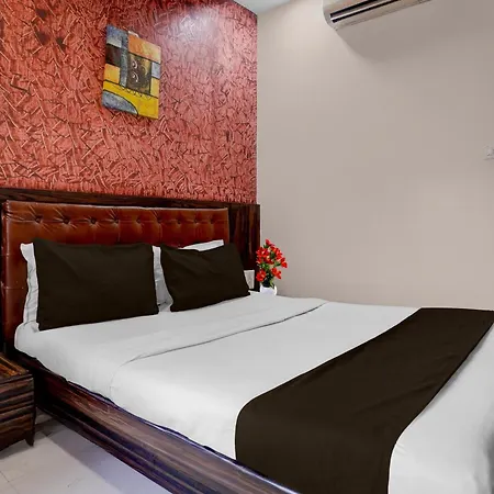 Hotel Collection O Asalpha Metro Station Formerly Venture Grand 2*