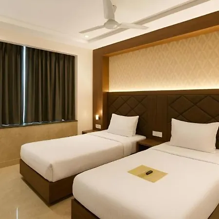 Hotel Glitz Saineel Executive Near Juhu Mumbai