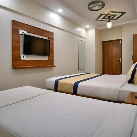 Glitz Saineel Executive Near Juhu 3* Mumbai