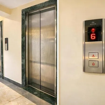 Hotel Glitz Saineel Executive Near Juhu