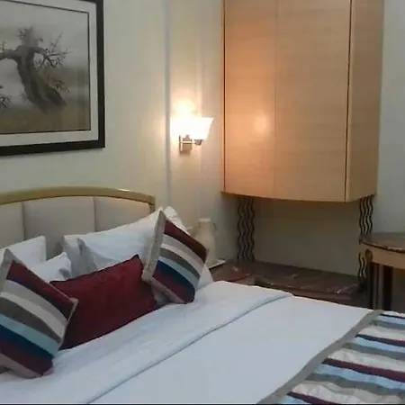 Regency Malabar Hill Hotel 3*
