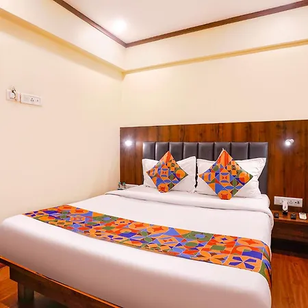 Hotel Fabhotel Samrath 3*