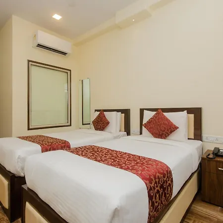 Hotel Super O Divine Residency Near Phoenix Marketcity 3*