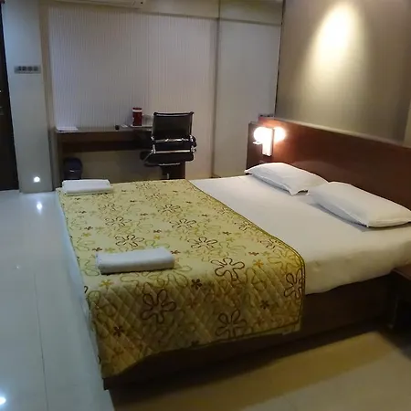 Hotel Fabhotel Imperial Residency Mumbai