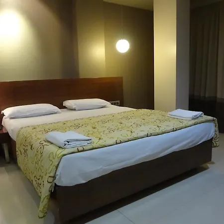Hotel Fabhotel Imperial Residency Mumbai