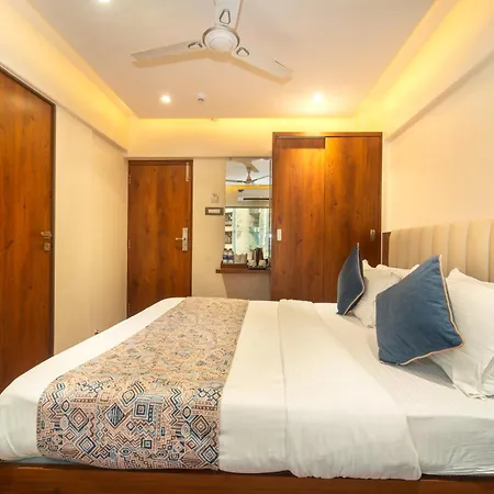 Hotel Kalpana Palace, 2*