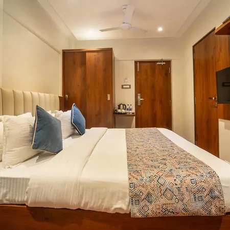 Hotel Kalpana Palace, 2*