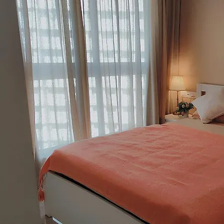 Trendy1br+smart Kitchen +living Room+1.5 Toilets