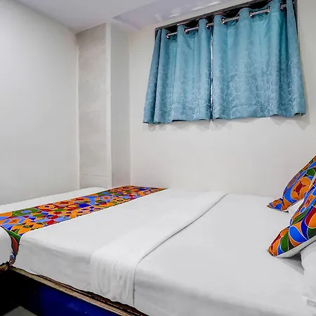 Fabhotel Blue Light Hotel