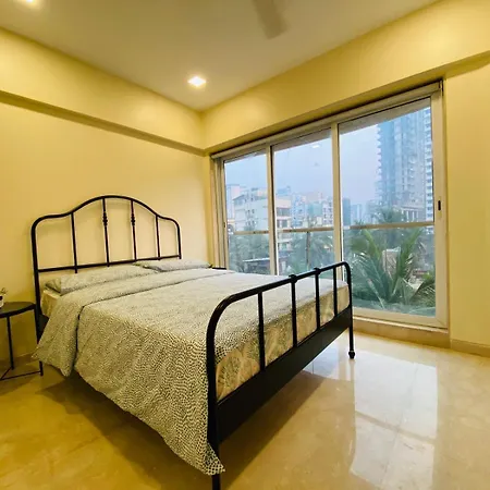 Connekthomes - Modern2Bed-Bandraarea Apartment *