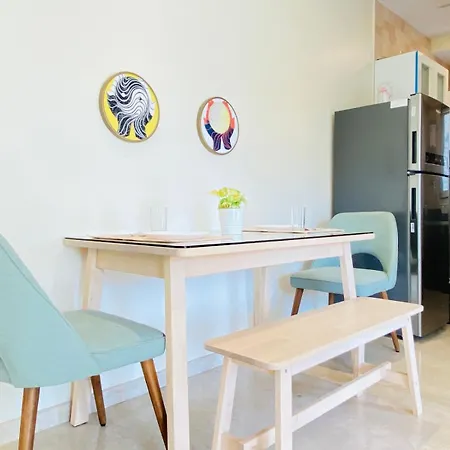 Connekthomes - Modern2Bed-Bandraarea Apartment *