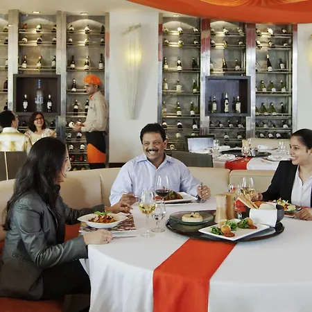 Novotel Juhu Hotel 5*