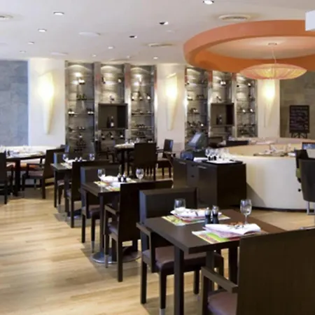Novotel Juhu 5*