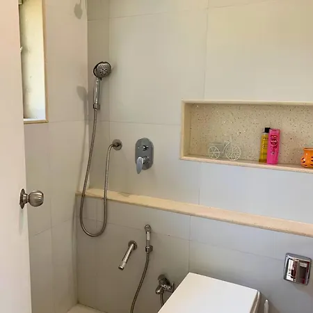 Mon Desire 1, Perry Cross Rd, Bandra West By Connekt Homes