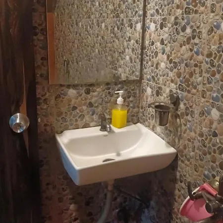 Hotel Collection O Kurla Bkc Formerly Golden Tuipz 3*