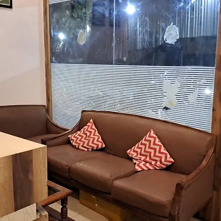 Hotel Collection O Kurla Bkc Formerly Golden Tuipz Mumbai