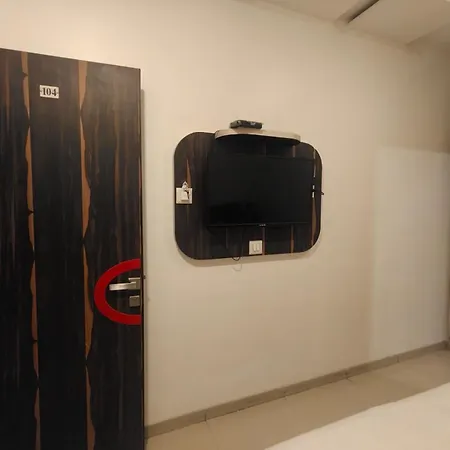 Collection O Kurla Bkc Formerly Golden Tuipz