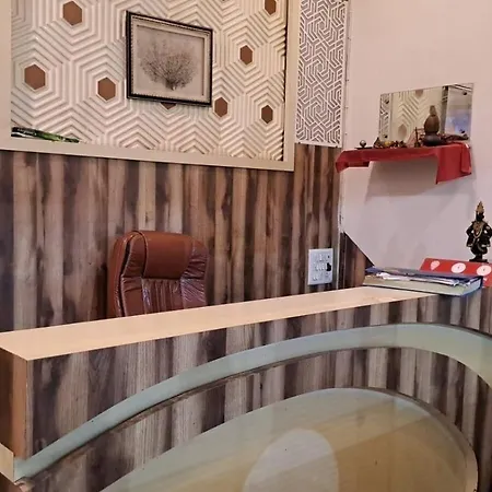 Hotel Collection O Kurla Bkc Formerly Golden Tuipz Mumbai