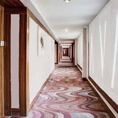 Townhouse Royal Palms - Rose Collection Hotel 4*