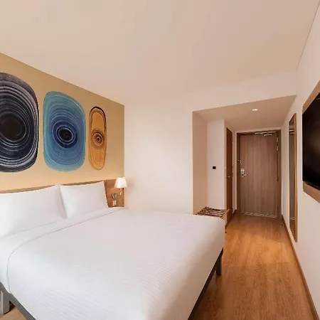 Ibis Bkc 4*
