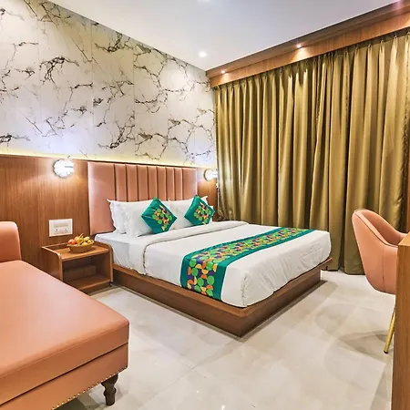 Hotel Treebo Amber International Airport T2