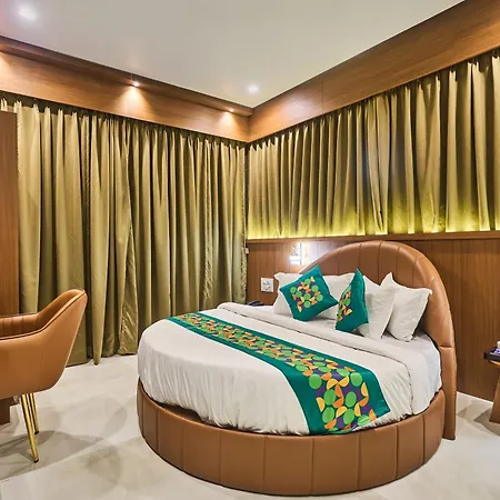 Hotel Treebo Amber International Airport T2