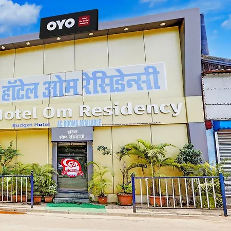 O The Om Sai Residency Hotel