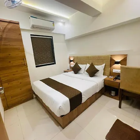 Black Burn Hotel 3*