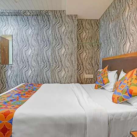 Hotel Via Maahi Residency