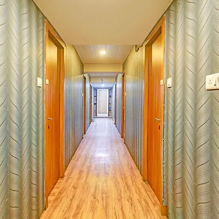 Hotel Via Maahi Residency 2*
