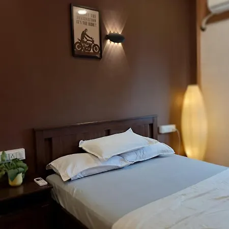 Elite 1 - 65'tv, Netflix&chill, Luxury 2bhk