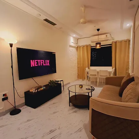 Elite 1 - 65'tv, Netflix&chill, Luxury 2bhk Mumbai