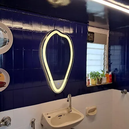 Elite 1 - 65'tv, Netflix&chill, Luxury 2bhk Apartment *
