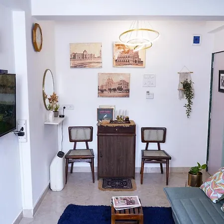 Apartment Bonjour Bandra Cozy And Chic Retreat Off Carter Rd Mumbai