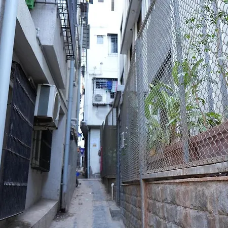 Bonjour Bandra Cozy And Chic Retreat Off Carter Rd