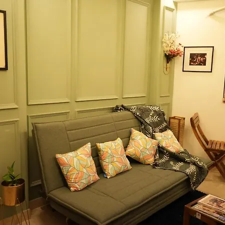 Bonjour Bandra Cozy And Chic Retreat Off Carter Rd * Mumbai