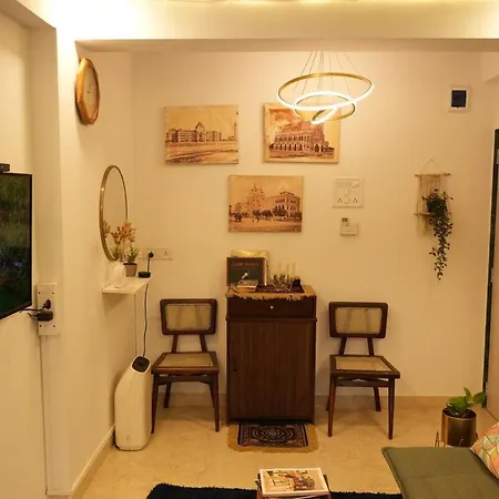 Bonjour Bandra Cozy And Chic Retreat Off Carter Rd * Mumbai
