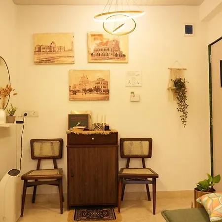 Bonjour Bandra Cozy And Chic Retreat Off Carter Rd
