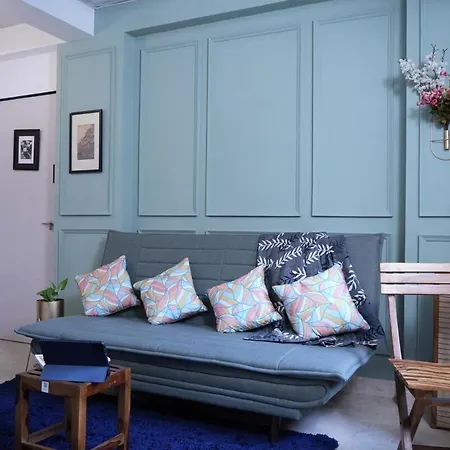 Apartment Bonjour Bandra Cozy And Chic Retreat Off Carter Rd Mumbai