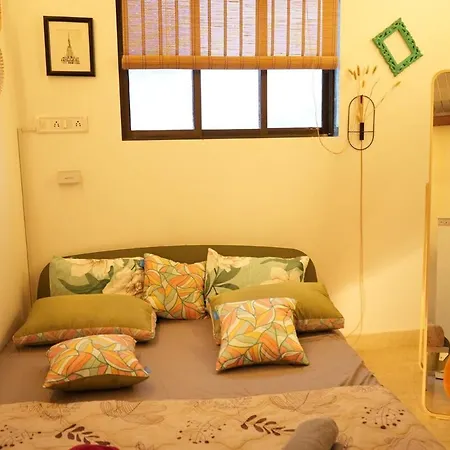 Apartment Bonjour Bandra Cozy And Chic Retreat Off Carter Rd Mumbai