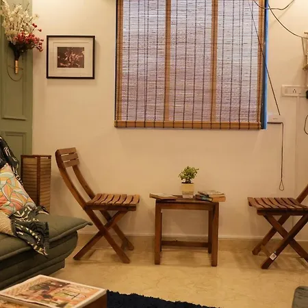 Bonjour Bandra Cozy And Chic Retreat Off Carter Rd *