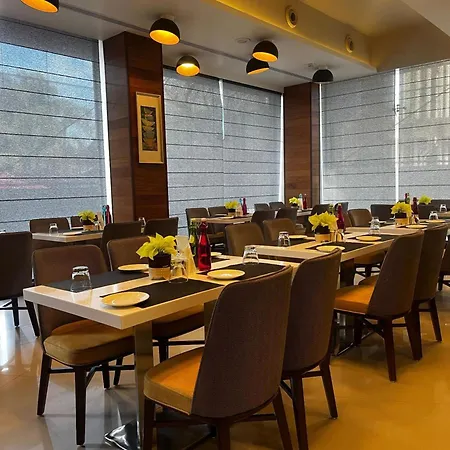 Suba International Sahar Road 4*
