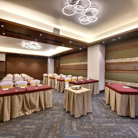 Hotel Suba International Sahar Road 4*