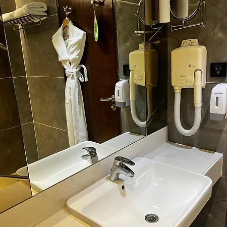 Suba International Sahar Road 4*