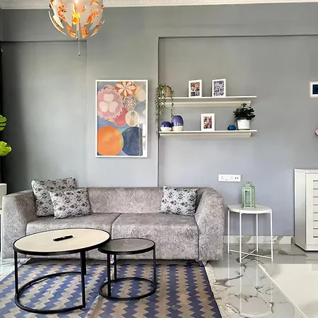 Connekthomes - Angel Views, Chapel Road, Bandra West Apartment *