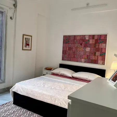 Connekthomes - Angel Views, Chapel Road, Bandra West * Mumbai