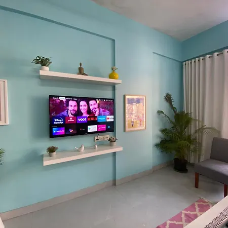 Connekthomes - Angel Views, Chapel Road, Bandra West Apartment *