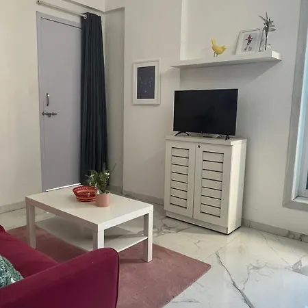 Connekthomes - Angel Views, Chapel Road, Bandra West Apartment *